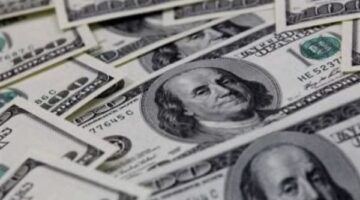 آخر تطورات أسعار الدولار خلال التعاملات المسائية