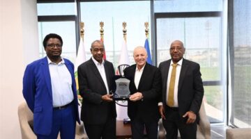 أبو ريدة ومعتصم جعفر يعززان التعاون بين مصر والسودان في كرة القدم الإفريقية