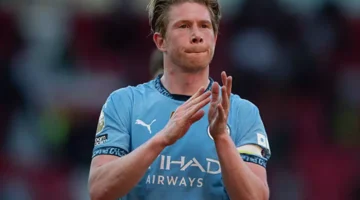 أحدهما من الدوري الإنجليزي.. لاعبان مرشحان لخلافة دي بروين في مانشستر سيتي