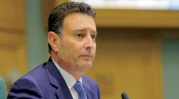 أحمد الصفدي : يجب دعم الخطة المصرية التي تبنتها القمة العربية لإعمار غزة