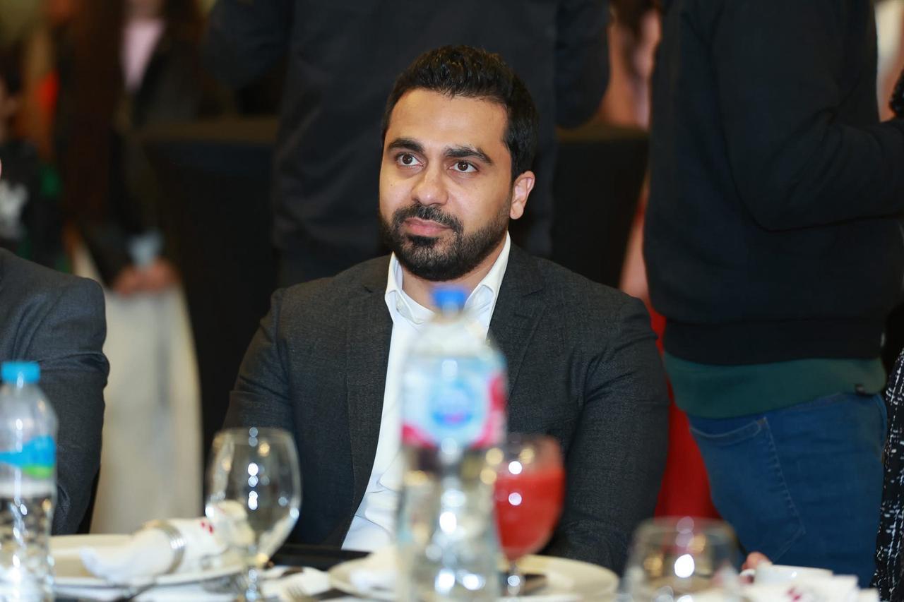 أحمد حواس يشيد بدعم وزير الرياضة ويثمن التعاون مع وزارة الطيران لدعم أبطال الإسكواش أحمد حواس يشيد بدعم وزير الرياضة ويثمن التعاون مع وزارة الطيران لدعم أبطال الإسكواش