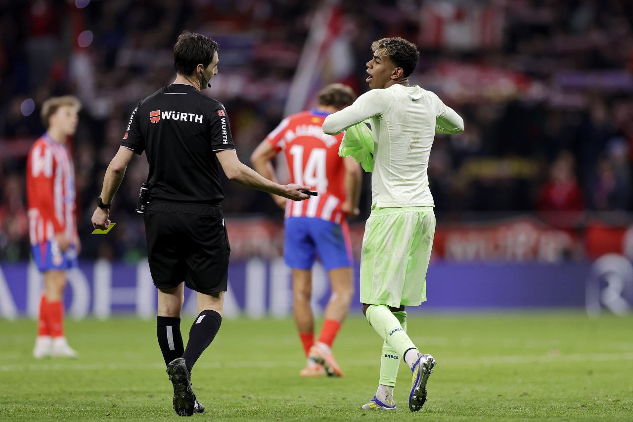 أدار الكلاسيكو مرتين – أرقام ريكاردو دي بورجوس مع ريال مدريد وبرشلونة أدار الكلاسيكو مرتين – أرقام ريكاردو دي بورجوس مع ريال مدريد وبرشلونة