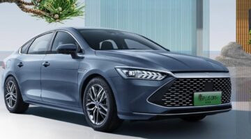تراجع قيمة أسهم شركات السيارات الكهربائية الصينية عقب تخفيض شركة BYD أسعارها بنسبة 35%