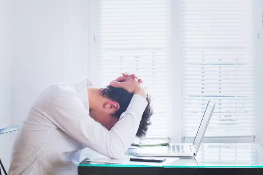 أزمة البطالة تُحكم قبضتها على المغرب.. والشباب وحاملو الشهادات في قلب المعاناة أزمة البطالة تُحكم قبضتها على المغرب.. والشباب وحاملو الشهادات في قلب المعاناة
