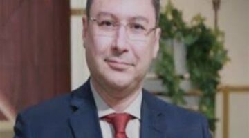 أستاذ إدارة أعمال: العالم يشهد إعادة هيكلة للعلاقات الاقتصادية الدولية