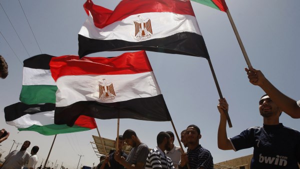 أستاذ علوم سياسية: مصر تقود الحراك الدبلوماسى والإنسانى لدعم غزة