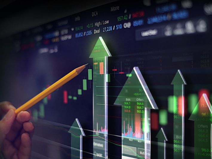 أسعار الأسهم الأكثر ارتفاعًا وتراجعًا بجلسة اليوم الخميس