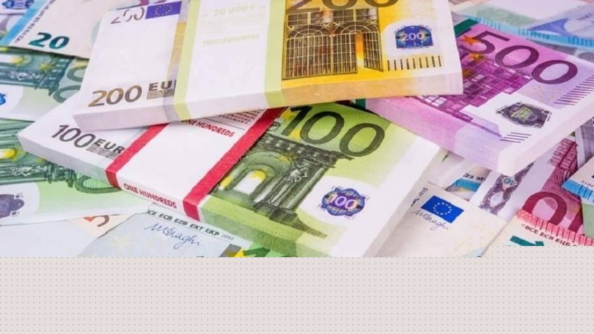 أسعار العملات اليوم.. 56.48 جنيه لليورو الأوروبي أسعار العملات اليوم.. 56.48 جنيه لليورو الأوروبي