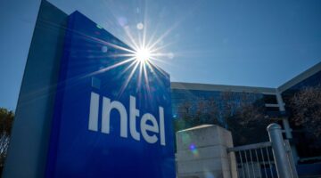 أسهم إنتل ترتفع 2.6% مع اقتراب إتمام صفقة بيع حصة أغلبية في Altera إلى سيلفر ليك