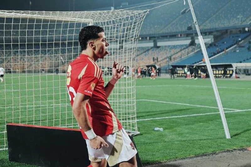 أسيست طاهر.. إمام عاشور يتقدم للأهلي أمام الهلال السوداني (فيديو) أسيست طاهر.. إمام عاشور يتقدم للأهلي أمام الهلال السوداني (فيديو)