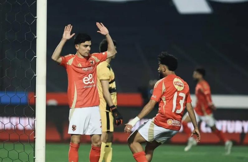 كواليس حديث أشرف بن شرقي مع محمد شوقي في لقاء صنداونز كواليس حديث أشرف بن شرقي مع محمد شوقي في لقاء صنداونز
