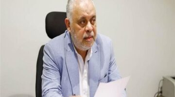 أشرف زكي يطالب باحترام خصوصية المشاهير في لحظاتهم الأخيرة