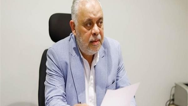 أشرف زكي يطالب باحترام خصوصية المشاهير في لحظاتهم الأخيرة أشرف زكي يطالب باحترام خصوصية المشاهير في لحظاتهم الأخيرة
