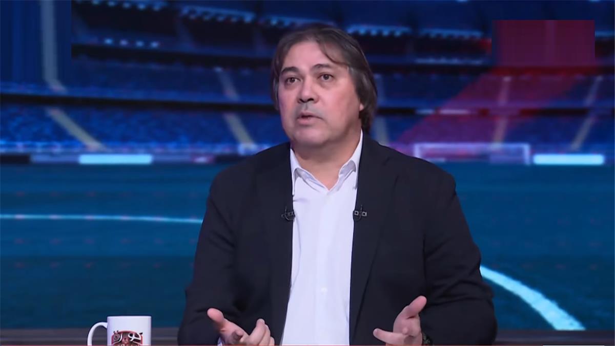 أشرف قاسم: زيزو سيُحدث الفارق مع الأهلي.. والزمالك قادر على المنافسة أشرف قاسم: زيزو سيُحدث الفارق مع الأهلي.. والزمالك قادر على المنافسة