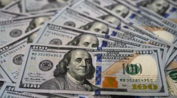 أعلى 10 شهادات ثلاثية ثابتة بالدولار بفائدة ربع سنوية بعد خفض الفائدة 2.25%