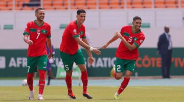 أموريم يستنجد بنجم مغربي لحل أزمة دفاع مانشستر يونايتد