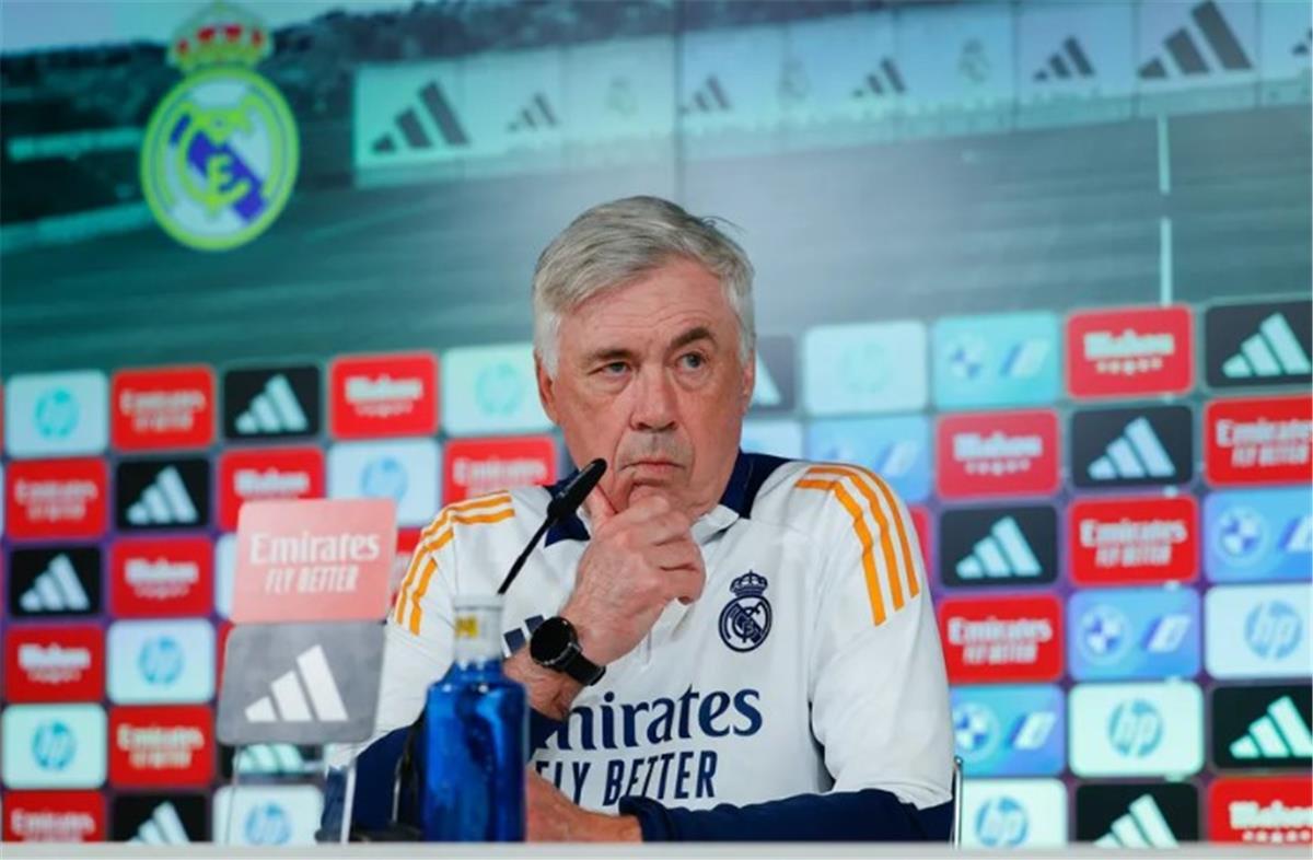 أنشيلوتي يوضح حقيقة الخلافات مع إدارة ريال مدريد.. ويحذر برشلونة: موسمنا لم ينتهي أنشيلوتي يوضح حقيقة الخلافات مع إدارة ريال مدريد.. ويحذر برشلونة: موسمنا لم ينتهي