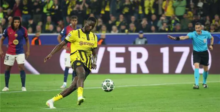 أهداف مباراة دورتموند وبرشلونة.. جيراسي يفتتح التسجيل في شباك تشيزني أهداف مباراة دورتموند وبرشلونة.. جيراسي يفتتح التسجيل في شباك تشيزني