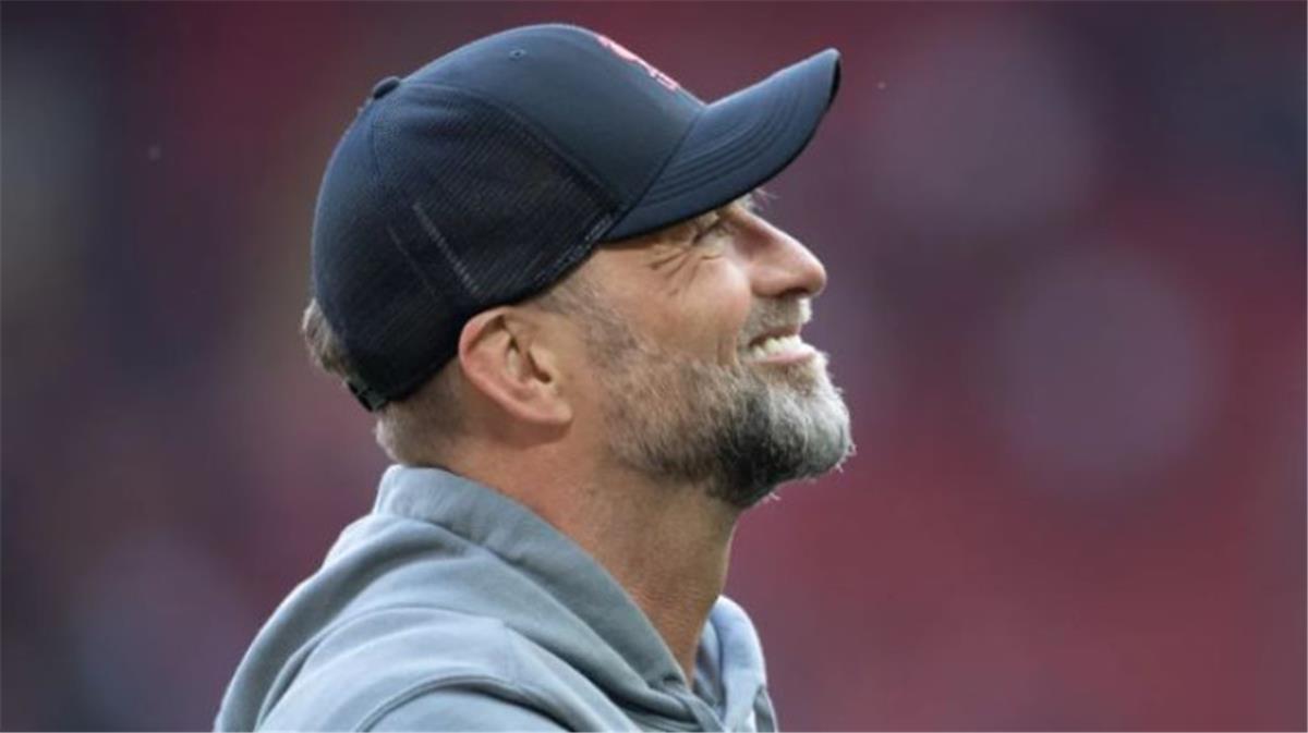 أول تعليق من كلوب بعد تتويج ليفربول بلقب الدوري الإنجليزي 2024/25 أول تعليق من كلوب بعد تتويج ليفربول بلقب الدوري الإنجليزي 2024/25