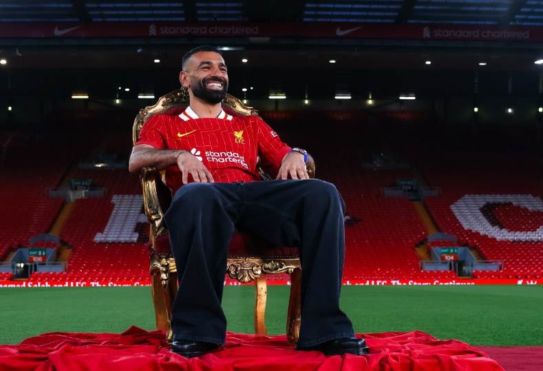 أول تعليق من محمد صلاح بعد تجديد عقده مع ليفربول