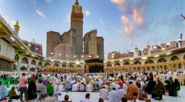أيهما أولى بالحج الأم أم الزوجة؟.. أمين الفتوى يحسم الجدل