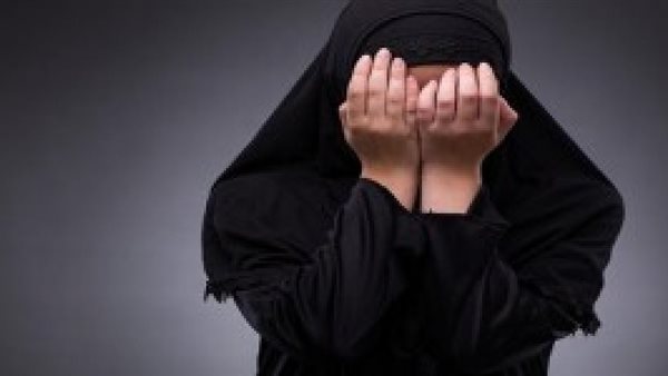 أُصبت بالصدمة بعد فصلي دون إنذار.. سيدة تناشد بالعودة لعملها لإعالة شقيقها المصاب وبناتها: أنا السند الوحيد أُصبت بالصدمة بعد فصلي دون إنذار.. سيدة تناشد بالعودة لعملها لإعالة شقيقها المصاب وبناتها: أنا السند الوحيد
