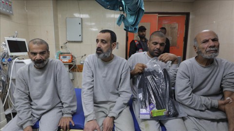 إسرائيل تفرج عن 9 أسرى فلسطينيين من غزة بحالة صحية سيئة