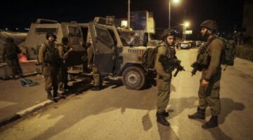 الاحتلال يقتحم بلدتين برام الله ويصيب عدد من الفلسطينيين بالاختناق