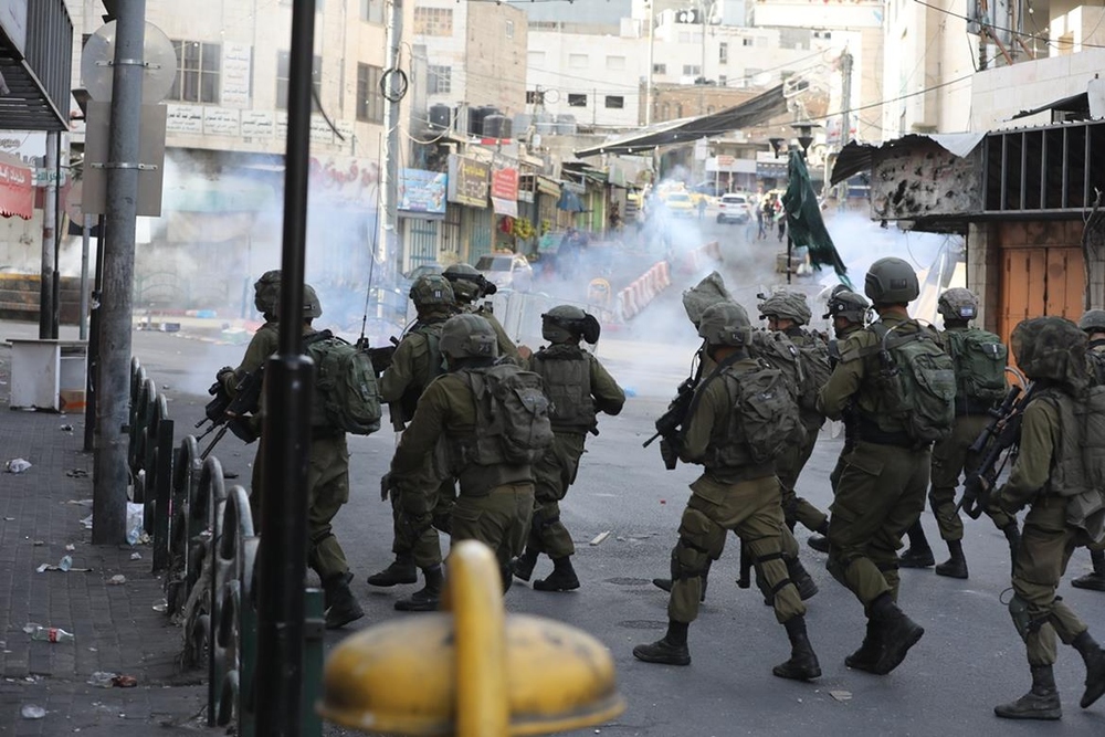 إصابة عدد من الفلسطينيين خلال اقتحام قوات الاحتلال بيت لحم
