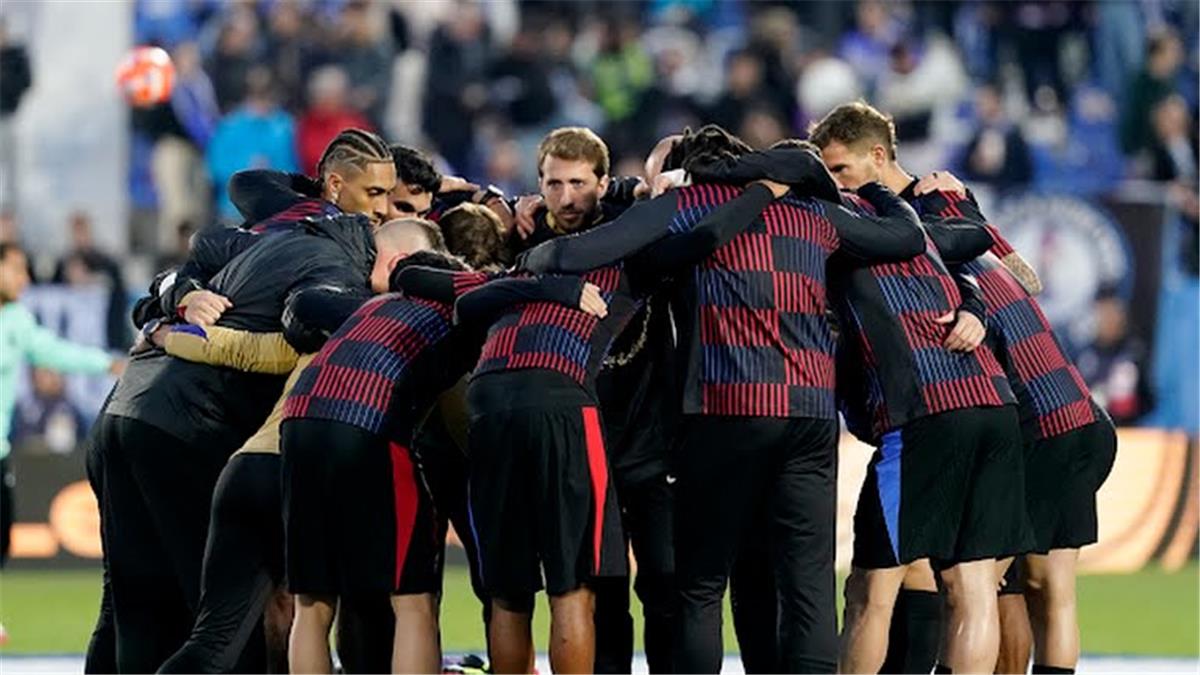 إصابة لاعب برشلونة وخروجه من مباراة ليجانيس في الدوري الإسباني إصابة لاعب برشلونة وخروجه من مباراة ليجانيس في الدوري الإسباني