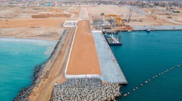 إعادة فتح ميناء العريش البحري بعد تحسن الأحوال الجوية