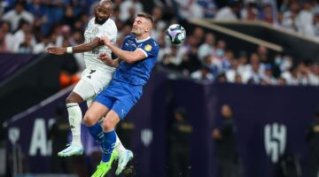 إعلان حكام مباراتي الأهلي والهلال بالدوري السعودي