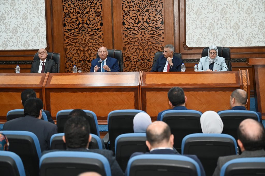 إعلان طرح وحدات صناعية كاملة المرافق بالأقصر وأسوان.. أول مايو إعلان طرح وحدات صناعية كاملة المرافق بالأقصر وأسوان.. أول مايو