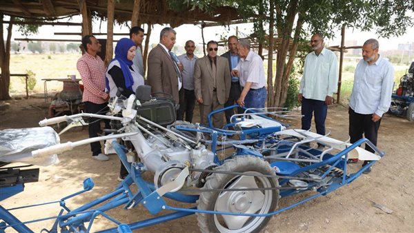 إمداد جامعة قنا بآلة حصاد قمح متطورة لخدمة الأبحاث إمداد جامعة قنا بآلة حصاد قمح متطورة لخدمة الأبحاث