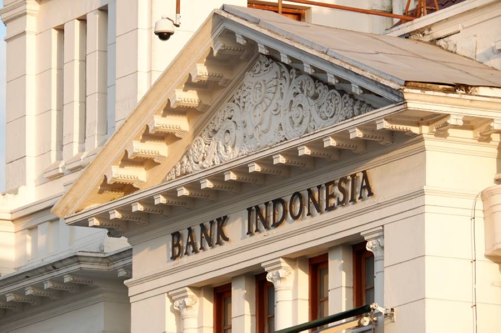 إندونيسيا تدافع عن عملتها المحلية بعد هبوطها التاريخي وسط تداعيات رسوم ترامب إندونيسيا تدافع عن عملتها المحلية بعد هبوطها التاريخي وسط تداعيات رسوم ترامب