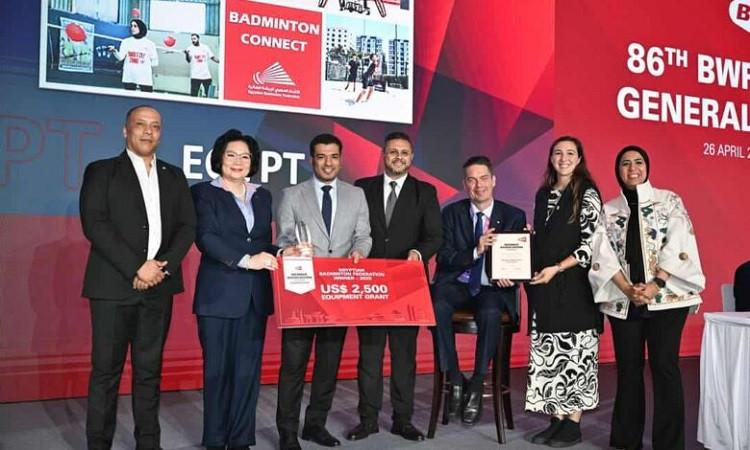 اتحاد الريشة الطائرة يتوج بجائزة التميز من الاتحاد الدولي اتحاد الريشة الطائرة يتوج بجائزة التميز من الاتحاد الدولي