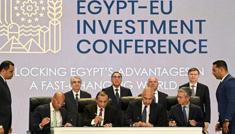 اتفاق مصري فرنسي لإنشاء محطة هيدروجين أخضر في رأس شقير بـ7 مليارات يورو اتفاق مصري فرنسي لإنشاء محطة هيدروجين أخضر في رأس شقير بـ7 مليارات يورو
