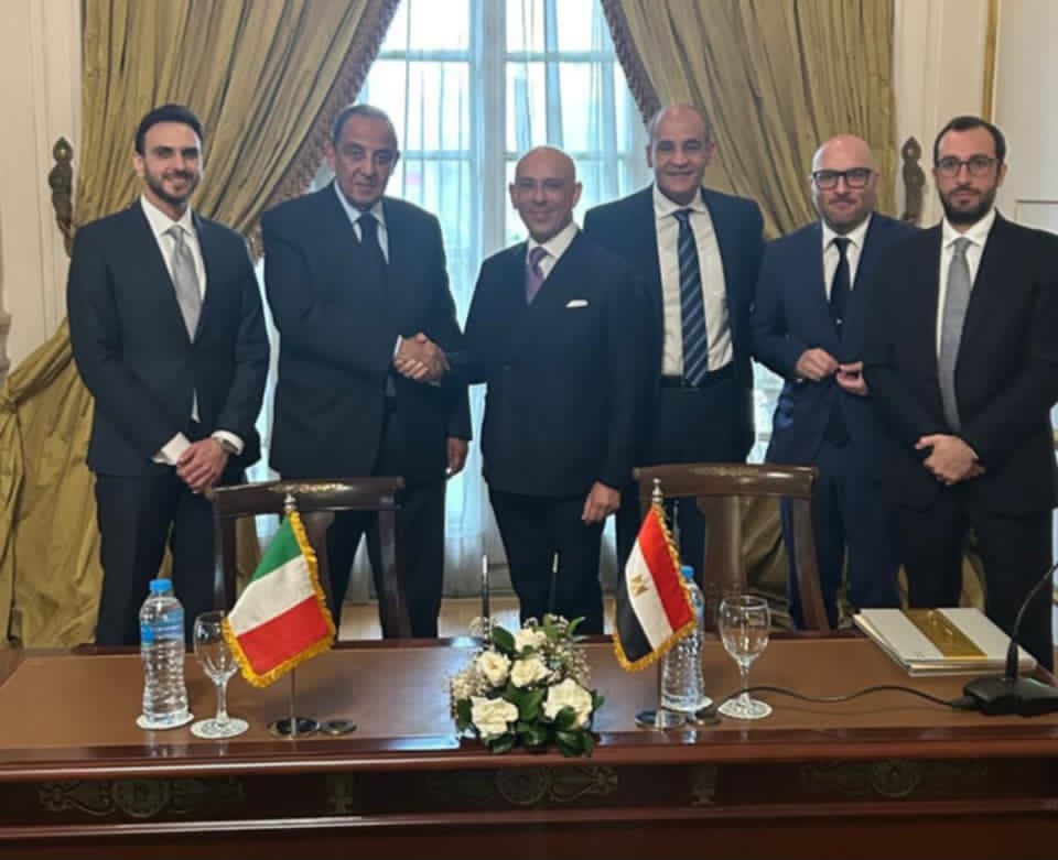 اتفاقية شراكة مصرية – إيطالية لتمويل المشروعات الصناعية بقيمة 100 مليون يورو اتفاقية شراكة مصرية – إيطالية لتمويل المشروعات الصناعية بقيمة 100 مليون يورو