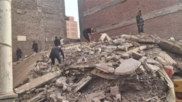 اتهامات بين الملاك والسكان.. النيابة تكشف عن مفاجآت جديدة بشأن عقار أسيوط المنهار اتهامات بين الملاك والسكان.. النيابة تكشف عن مفاجآت جديدة بشأن عقار أسيوط المنهار