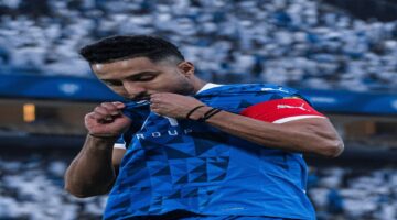 احتفال مثير.. هل يعلن الدوسري تجديد عقده مع الهلال؟