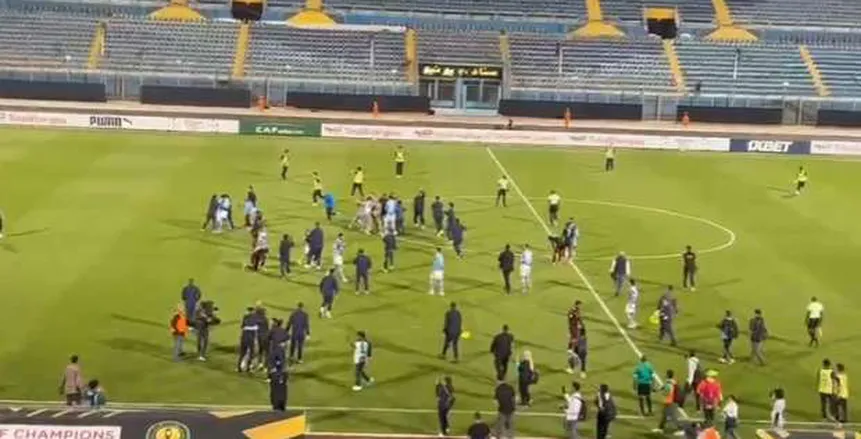 احتفالات لاعبي بيراميدز بعد التأهل التاريخي لنهائي أفريقيا.. ورد فعل رمضان صبحي احتفالات لاعبي بيراميدز بعد التأهل التاريخي لنهائي أفريقيا.. ورد فعل رمضان صبحي