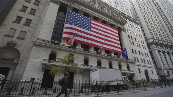 ارتفاع احتمالات الركود في الاقتصاد الأمريكي إلى 45% بسبب التوترات التجارية ارتفاع احتمالات الركود في الاقتصاد الأمريكي إلى 45% بسبب التوترات التجارية