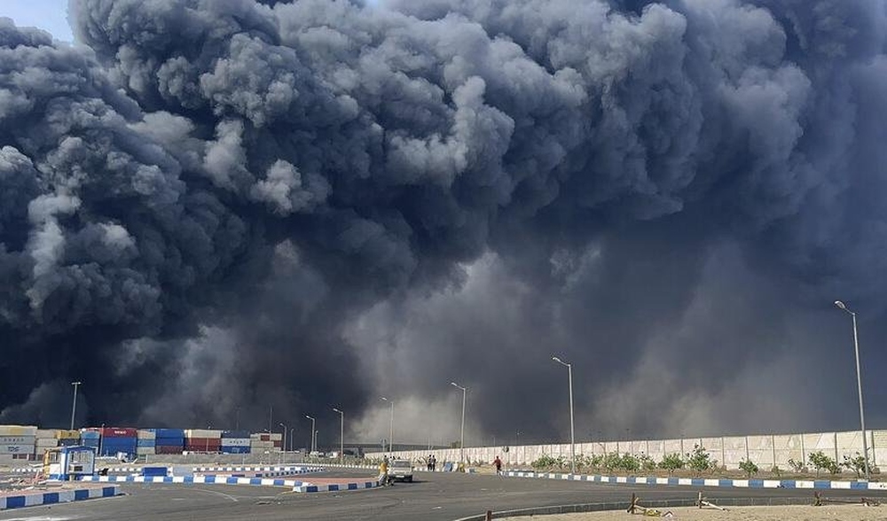ارتفاع عدد ضحايا انفجار ميناء بندر عباس الإيراني إلى 46 قتيلًا ارتفاع عدد ضحايا انفجار ميناء بندر عباس الإيراني إلى 46 قتيلًا