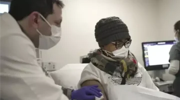 استئصال كلية خنزير من مريضة بعد 4 أشهر من زرعها.. شاهد