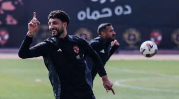 استبعاد وسام أبو علي وعبد الله وحمزة علاء من مباراة الأهلي وصن داونز