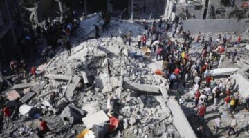 استشهاد 14 فلسطينيا جراء قصف الاحتلال مقهى ومنزلا وسط وجنوب قطاع غزة
