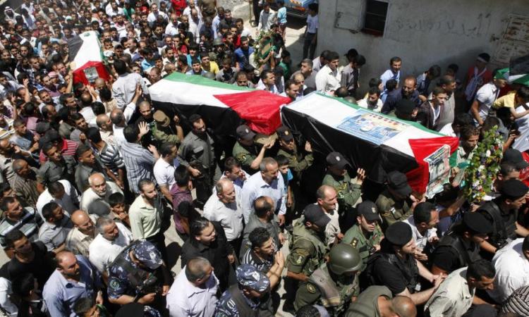 استشهاد 3فلسطينيين وإصابة آخرين في قصف إسرائيلي على مخيم النصيرات وخان يونس استشهاد 3فلسطينيين وإصابة آخرين في قصف إسرائيلي على مخيم النصيرات وخان يونس
