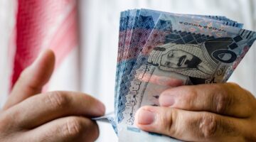 استقرار أسعار الريال السعودي في البنوك اليوم.. يسجل 13.56 جنيه للبيع