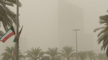 «الأرصاد»: طقس مائل للحرارة مع فرصة لأمطار خفيفة وغبار