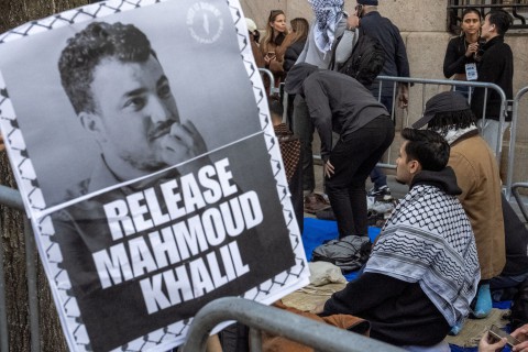 الأمن الأمريكي يستجوب محامي طالب مؤيد لفلسطين الأمن الأمريكي يستجوب محامي طالب مؤيد لفلسطين